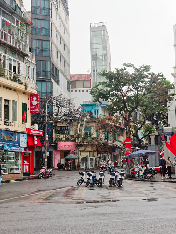 Street views walking around Ha Noi, Vietnam
