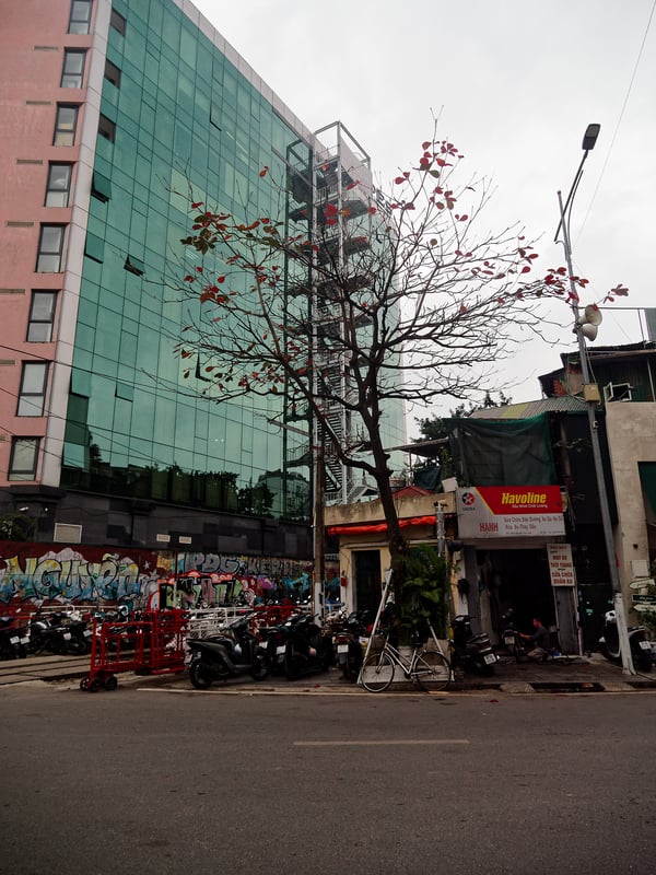 Street views walking around Ha Noi, Vietnam