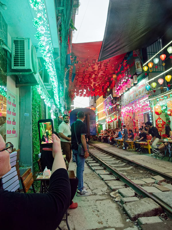Train street Ha Noi, Vietnam