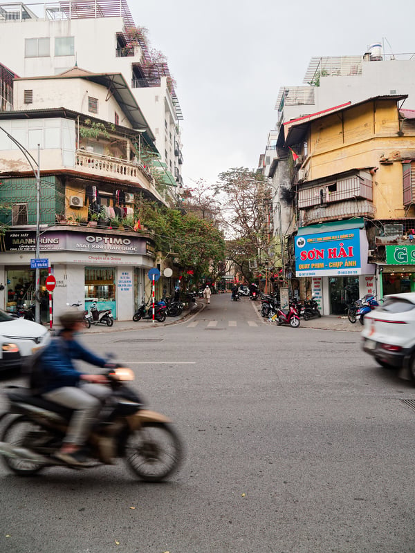 Street views, walking around Ha Noi, Vietnam