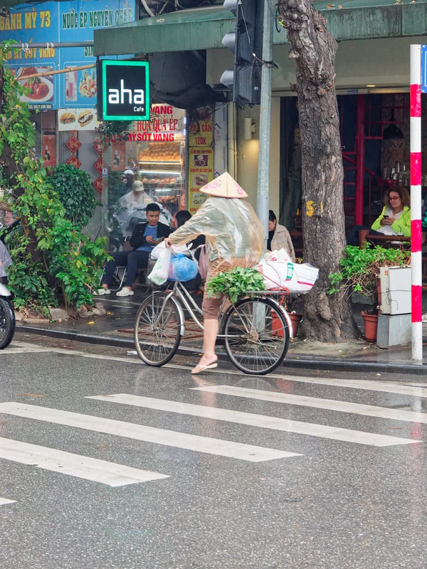 Street views, walking around Ha Noi, Vietnam