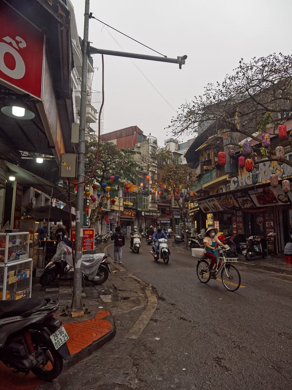 Street views, walking around Ha Noi, Vietnam