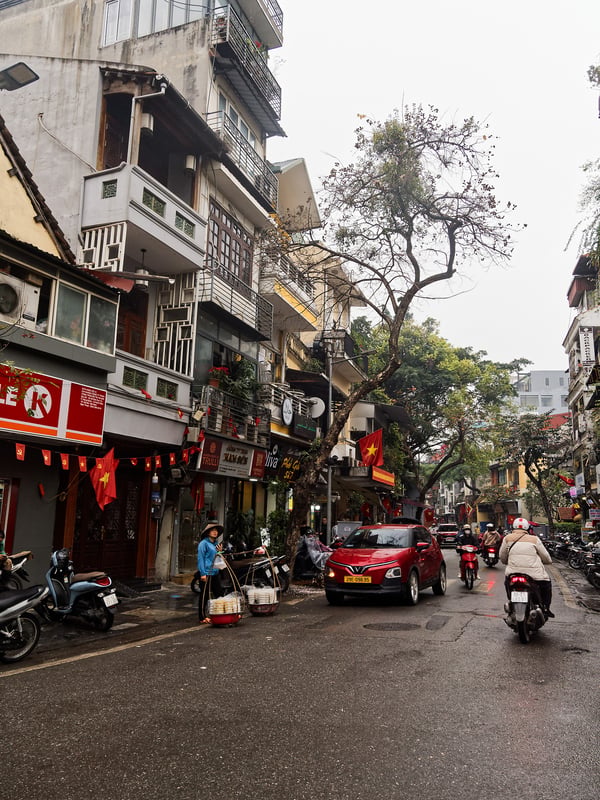 Street views, walking around Ha Noi, Vietnam