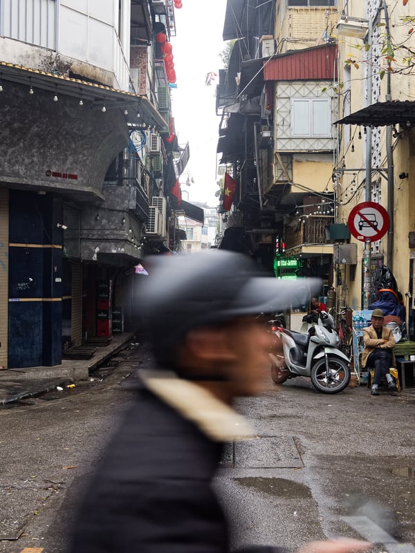 Street views, walking around Ha Noi, Vietnam