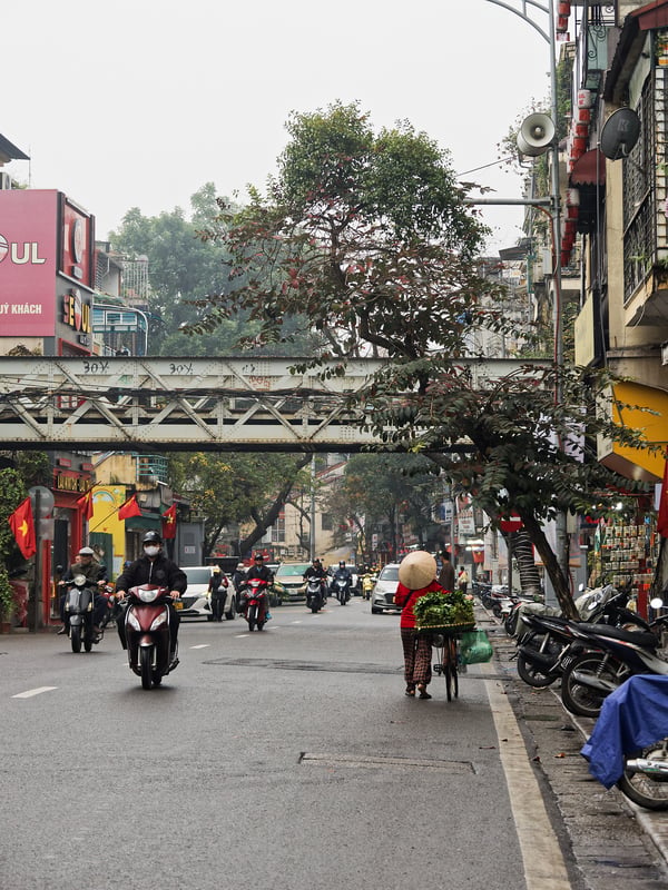 Street views, walking around Ha Noi, Vietnam