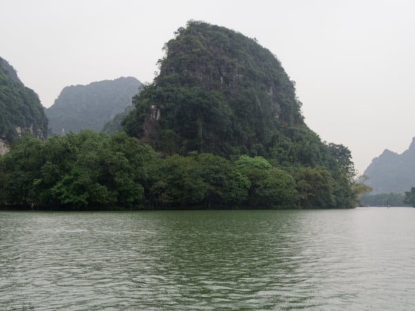 Tràng An, cliff/cave views from the boat, Ha Noi, Vietnam