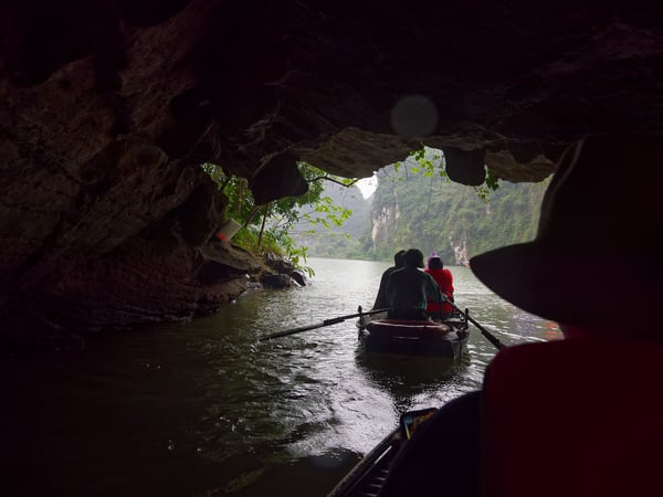 Tràng An, cliff/cave views from the boat, Ha Noi, Vietnam