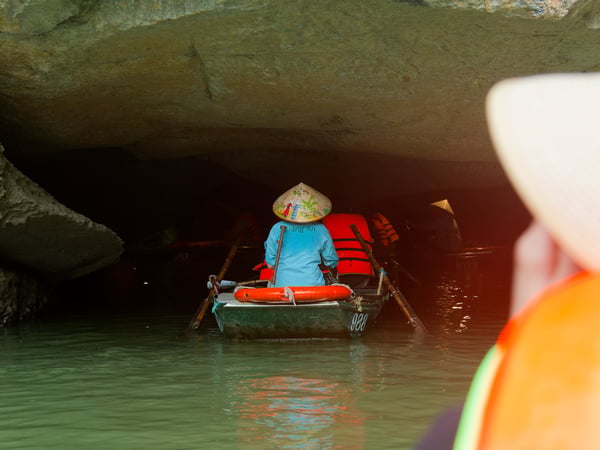 Tràng An, cliff/cave views from the boat, Ha Noi, Vietnam
