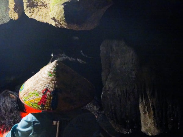Tràng An, cliff/cave views from the boat, Ha Noi, Vietnam