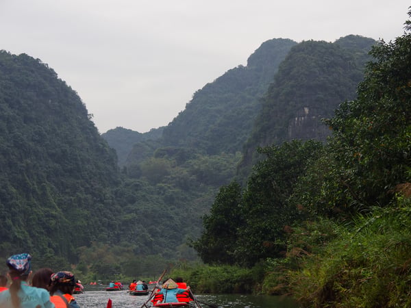 Tràng An, cliff/cave views from the boat, Ha Noi, Vietnam