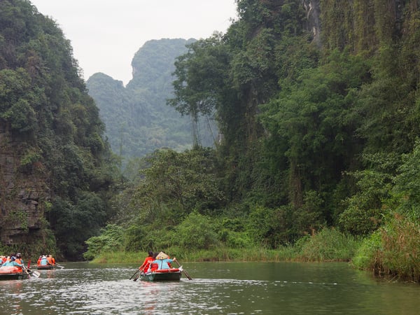 Tràng An, cliff/cave views from the boat, Ha Noi, Vietnam