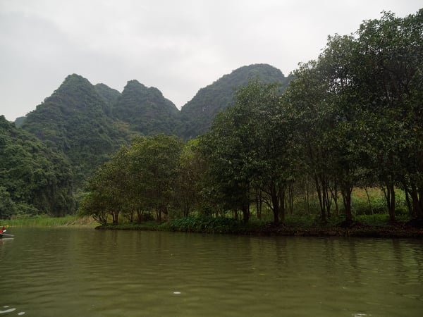Tràng An, cliff/cave views from the boat, Ha Noi, Vietnam
