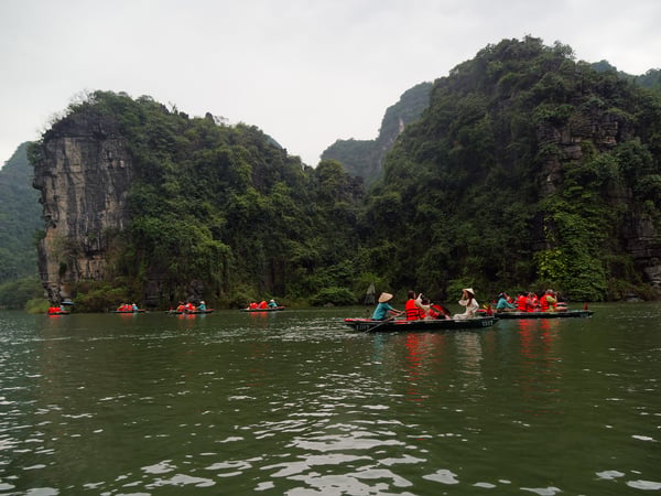 Tràng An, cliff/cave views from the boat, Ha Noi, Vietnam