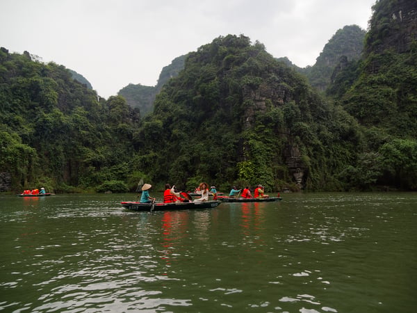 Tràng An, cliff/cave views from the boat, Ha Noi, Vietnam
