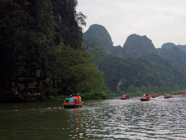 Tràng An, cliff/cave views from the boat, Ha Noi, Vietnam