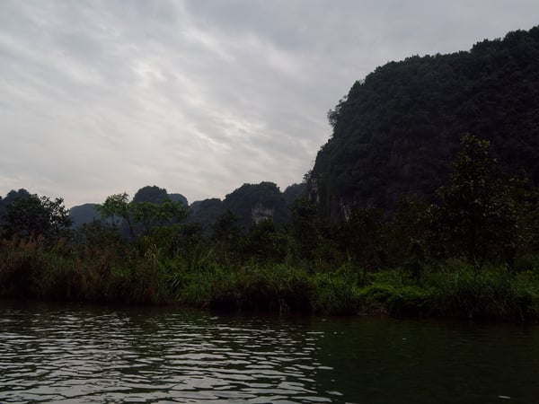 Tràng An, cliff/cave views from the boat, Ha Noi, Vietnam