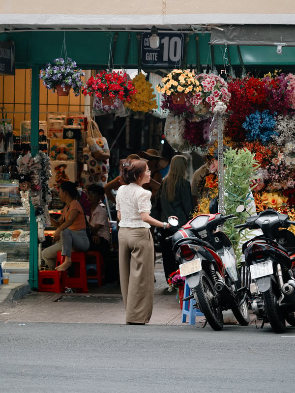 Flower shop near Bến Thành Market, Ho Chi Min City, Vietnam
