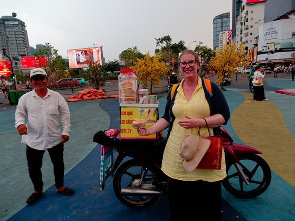 Bánh Mì Kẹp Kem (ice cream sandwich) vendor, Bến Thành Market, Ho Chi Min City, Vietnam